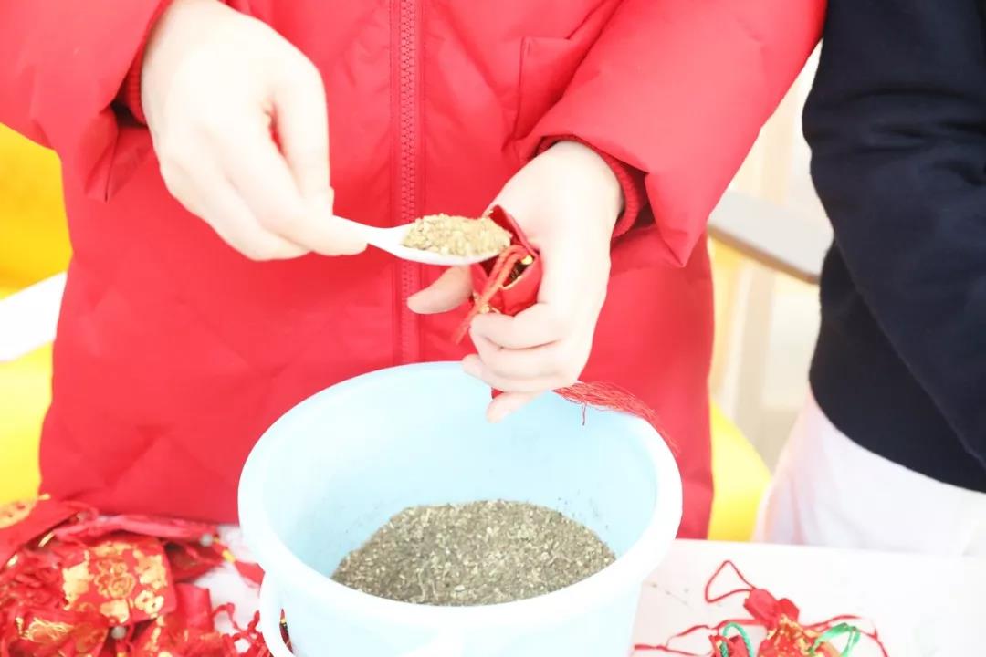 點贊！愛心捐款助力疫情防控