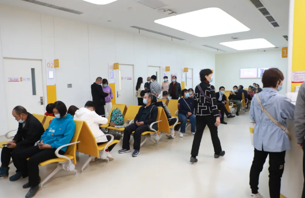 專家提醒：暴飲暴食容易誘發(fā)急性胰腺炎等疾??！